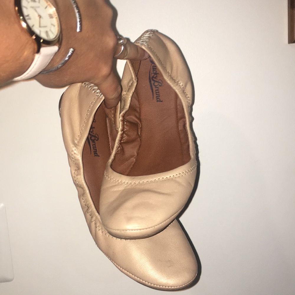 Nude Lucky Brand Flats!
